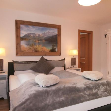 Ferienwohnung Anna Гармиш-Партенкирхен Екстериор снимка