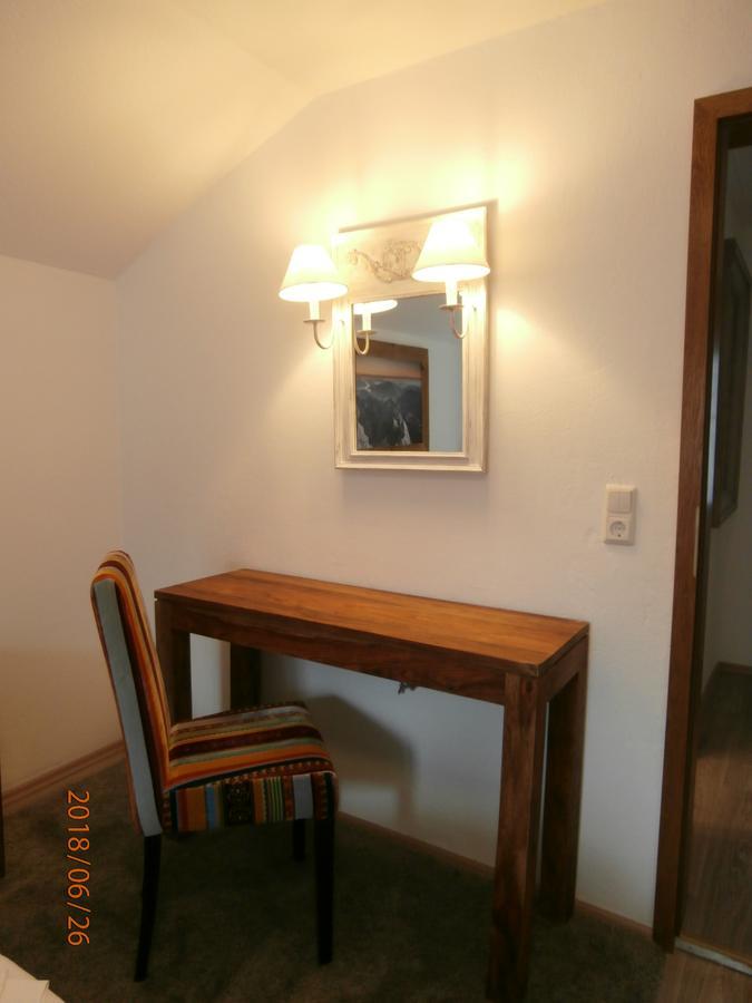 Ferienwohnung Anna Гармиш-Партенкирхен Екстериор снимка