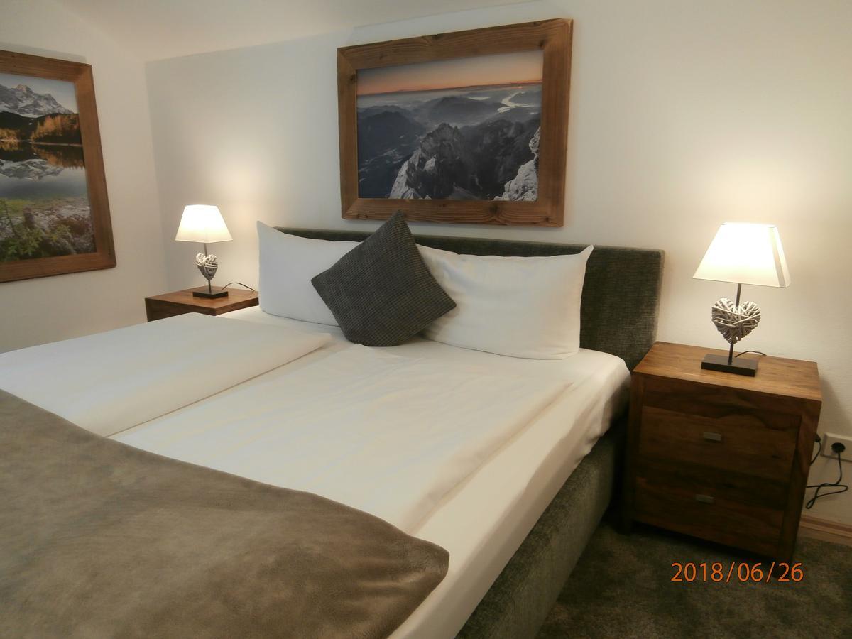 Ferienwohnung Anna Гармиш-Партенкирхен Екстериор снимка