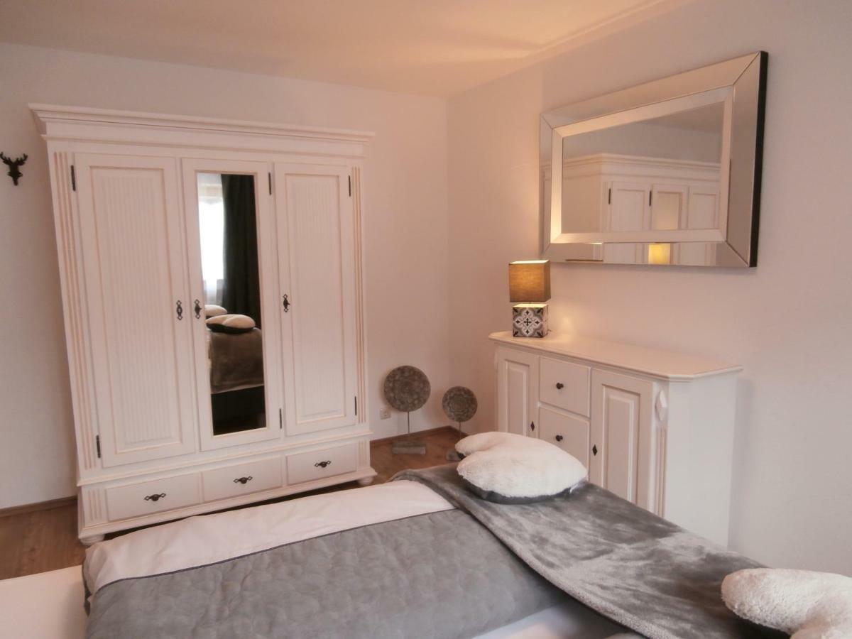 Ferienwohnung Anna Гармиш-Партенкирхен Екстериор снимка